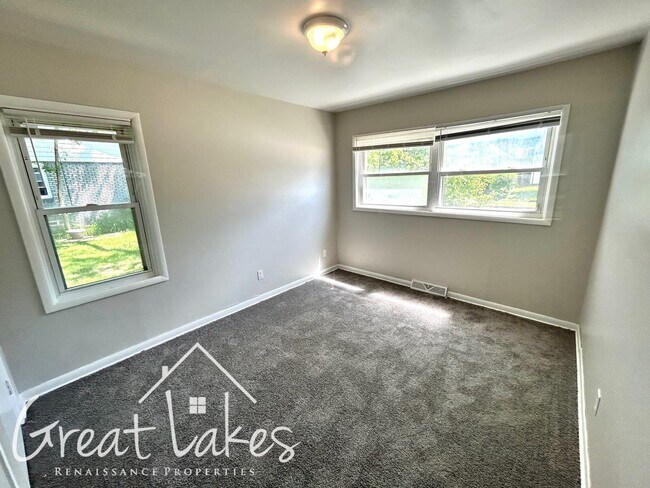 Building Photo - Charming 2 bedroom / 1 bathroom house now ...