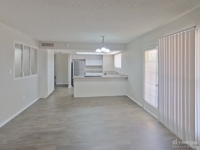 Building Photo - 3771 W Dalphin Rd