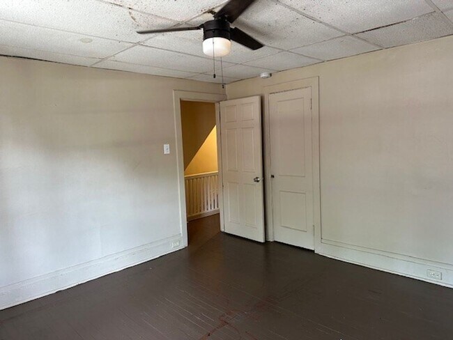 Building Photo - 2040 Zarker St
