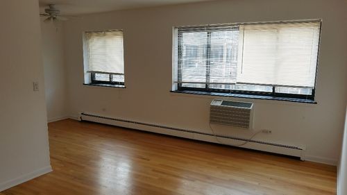Building Photo - 5300 N Sheridan Rd