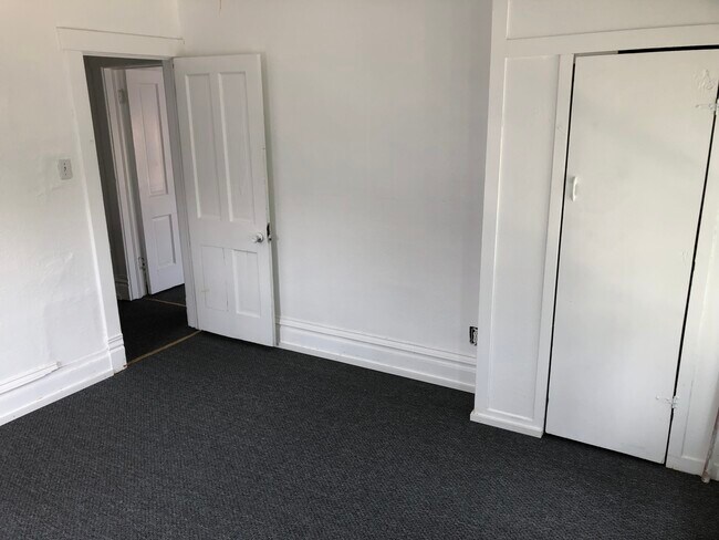 Room #2 - 1601 10th Ave