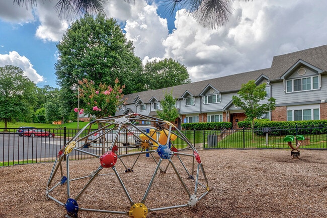 Building Photo - Stanton Oaks