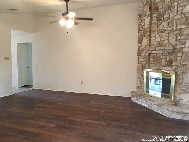 Building Photo - Cute 3/2 Home Available for Immediate Move In!