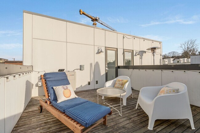 Foto del edificio - 1215 E Union St