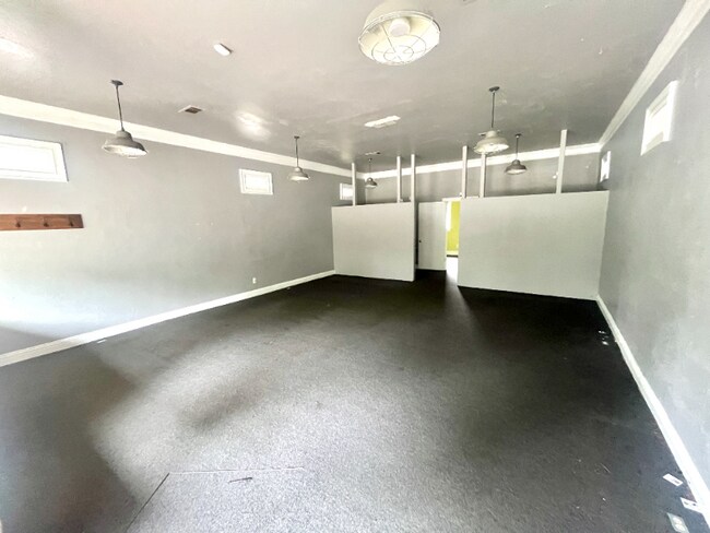 Foto del edificio - 400 N Van Buren St