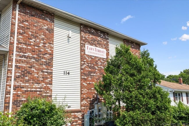 Building Photo - 114 Bucks Hl Rd
