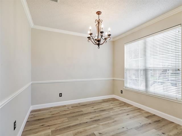 Foto del edificio - 2033 St Ives Dr