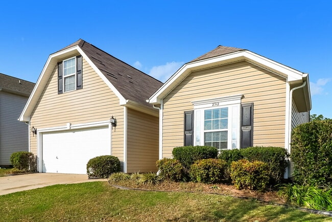 Building Photo - 2912 Village Center Dr