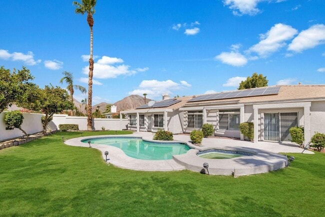 Foto del edificio - 47970 Vía Jardin