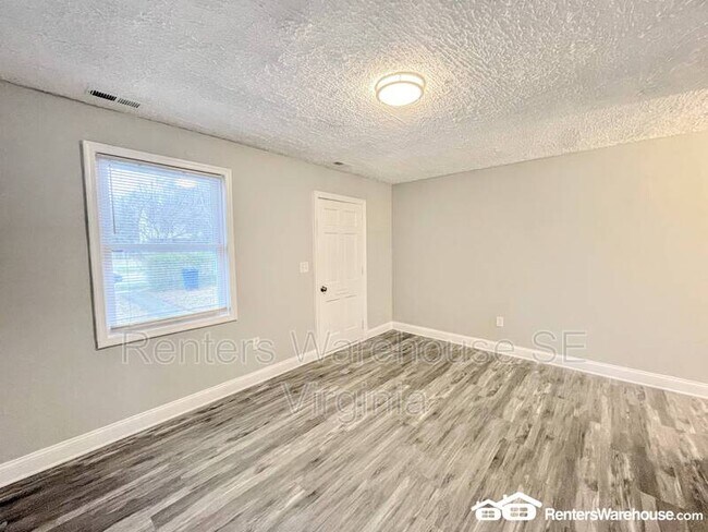 Foto del edificio - 1600 Wickham Ave