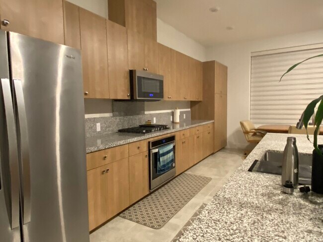 Building Photo - 45128 Warm Springs Blvd