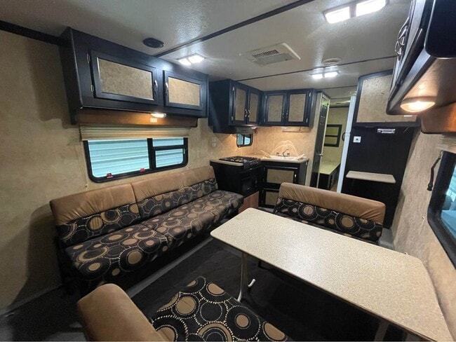 Foto del edificio - 5250 US-441