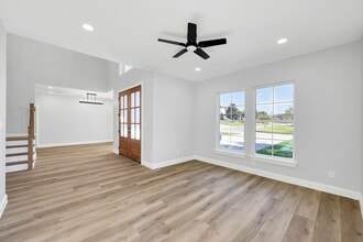 Building Photo - 49 Winterhaven Ln