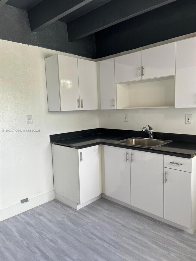 Foto del edificio - 436 SW 8th Ave