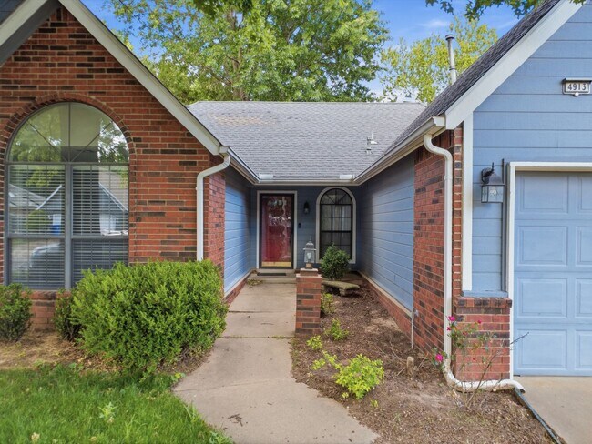 Foto del edificio - Large 3 bedroom, 2 bath home in Broken Arrow School District.