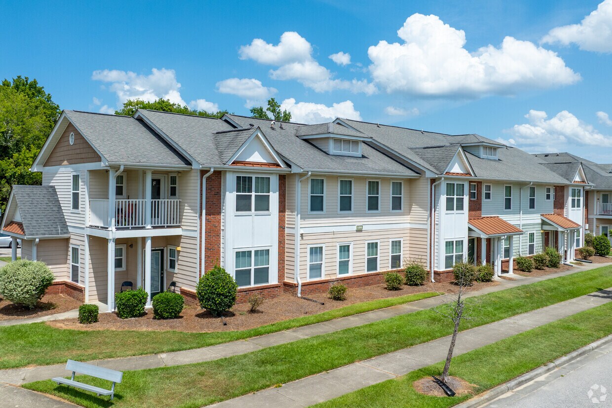 Primary Photo - Oak Run at Carolina Commons
