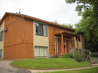 Foto del edificio - 2 br, 1 bath Duplex - 795-797 N. Maple 795