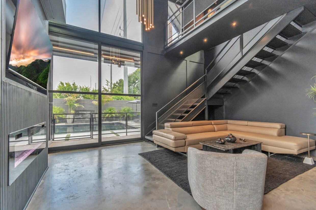 Foto principal - 2703 Blodgett St
