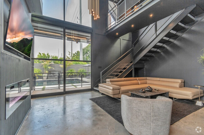 Building Photo - 2703 Blodgett St