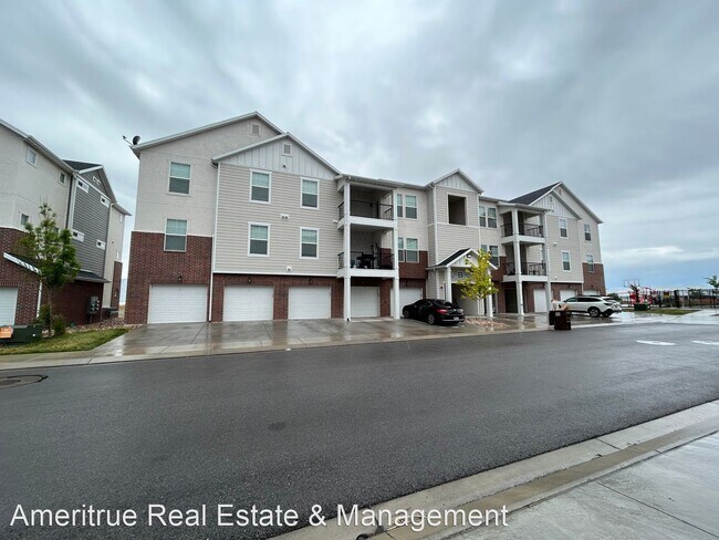 Foto del edificio - 3 br, 2 bath House - 573 N 360 W