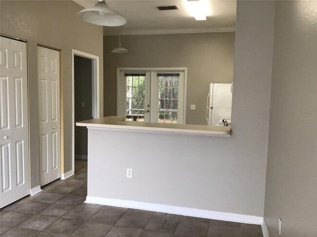 Building Photo - 2 Bedroom 2 Bath Corner Unit Ground Floor ...