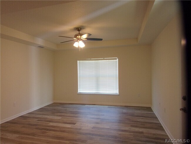 Foto del edificio - 1718 Tuttle St