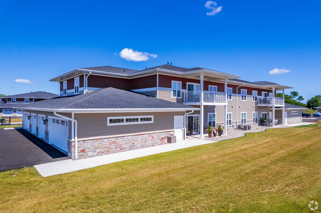 Rivers Edge Apartments 11001160 Bayshore Dr Manitowoc, WI