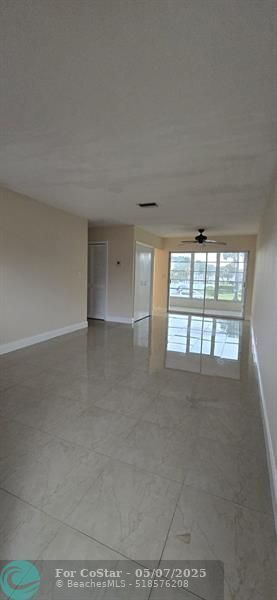 Foto del edificio - 3930 Crystal Lake Dr