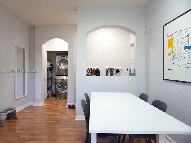 Building Photo - 130 Jacaranda Country Club Dr