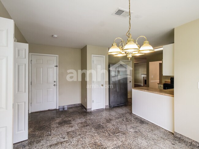 Foto del edificio - 962 Garden Meadows Cir