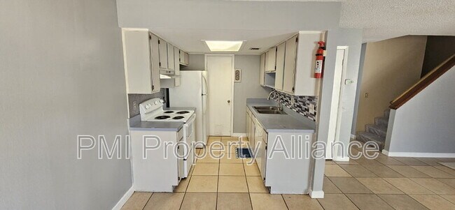 Foto del edificio - 1720 Potomac Ct
