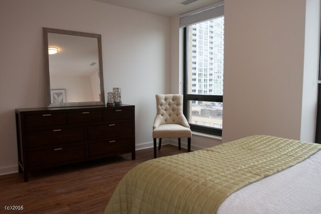 Foto del edificio - 724 N Wells St
