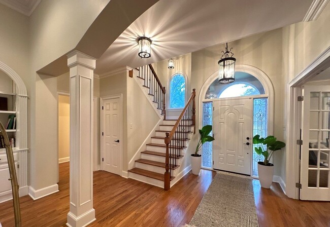 Building Photo - Collierville Home NOW Available on the Gol...
