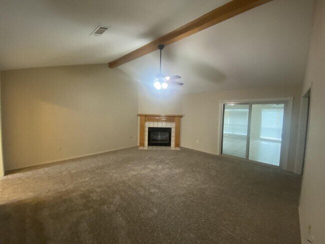 Foto del edificio - 8604 Timberlyn Way