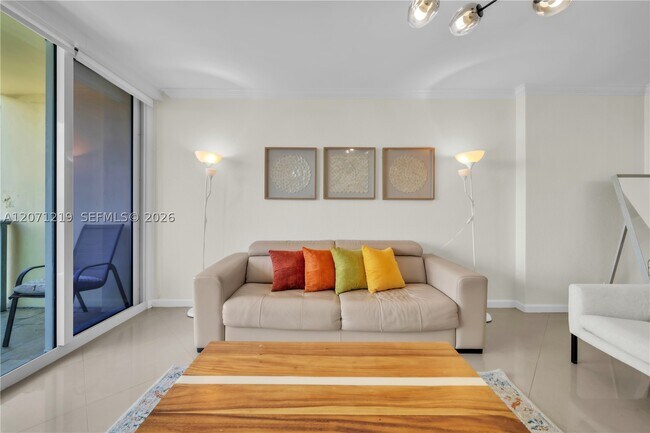 Building Photo - 2501 S Ocean Dr