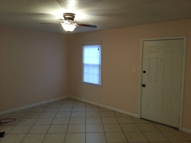 Foto del edificio - 2821 Club Plaza Rd