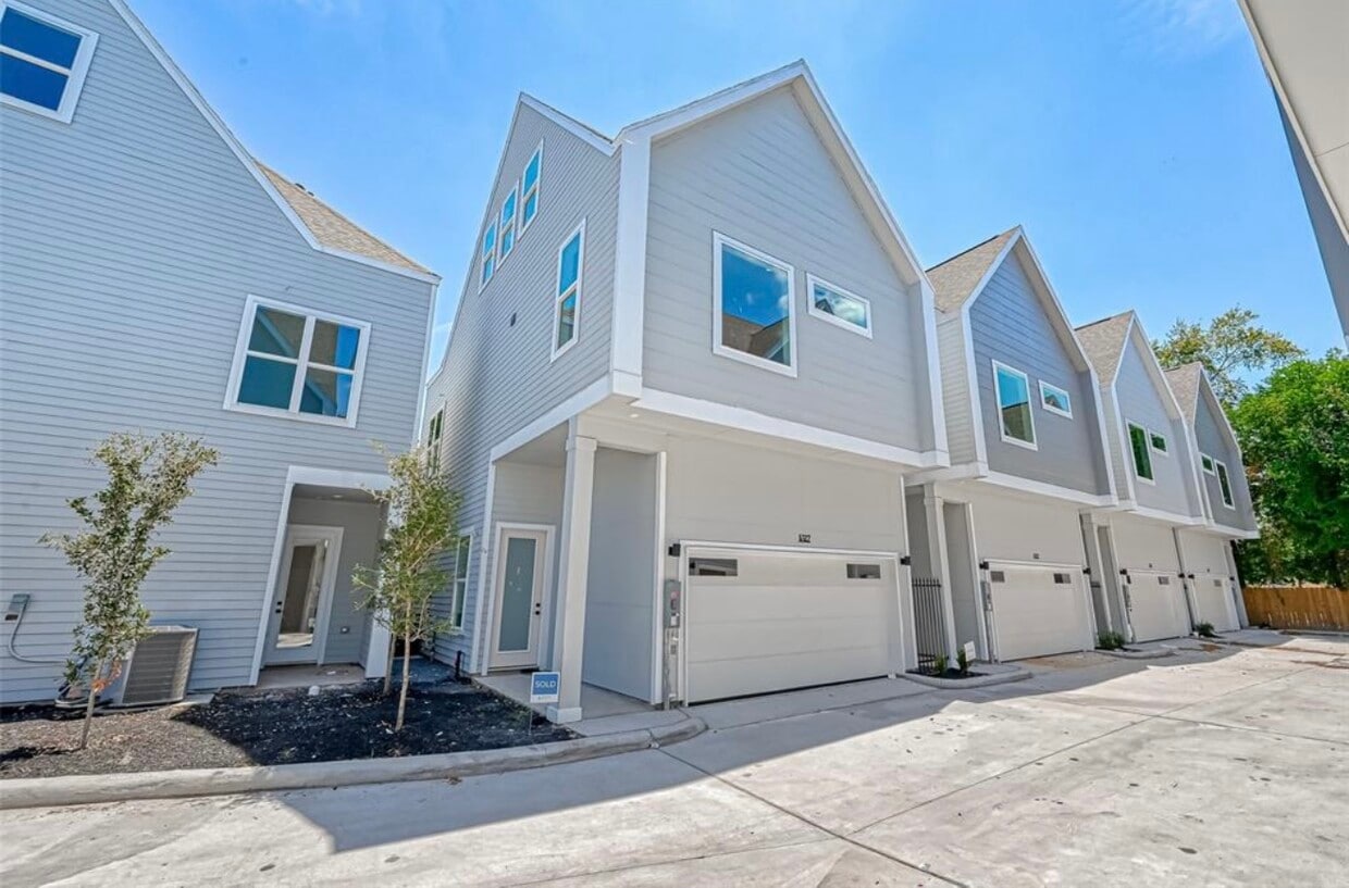 Photo - 6127 W Montgomery Rd (Houston, TX)