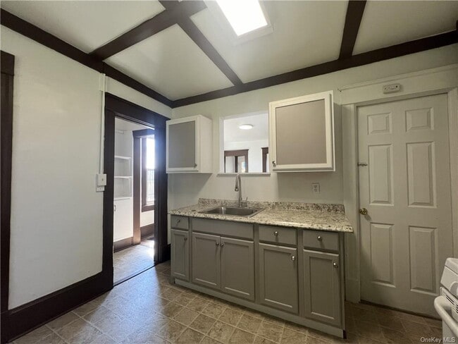 Building Photo - 242 Foxhall Ave