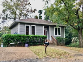 Building Photo - 301 White Ash Ct