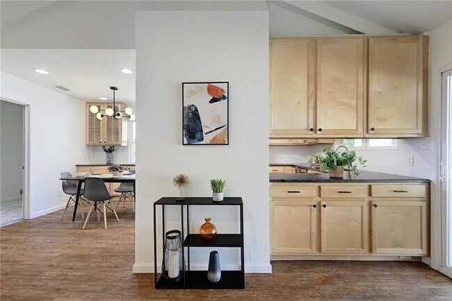 Building Photo - 9224 Partridge Cir