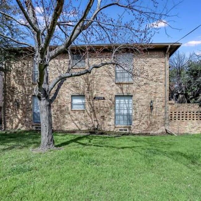 Building Photo - 3903 Hawthorne Avenue - 101