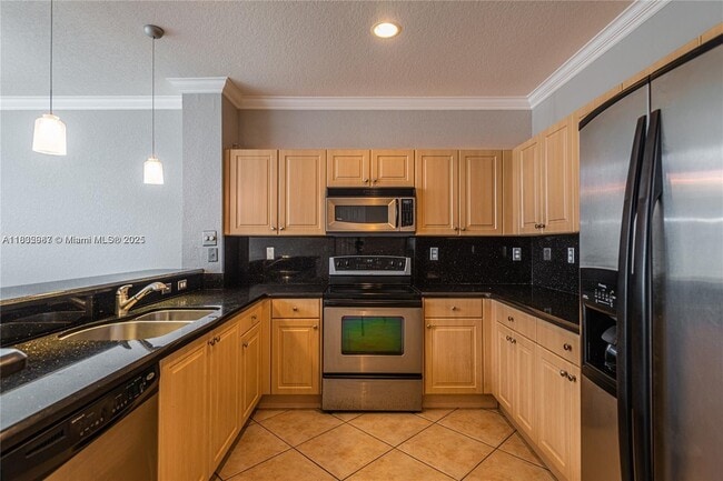 Building Photo - 6331 Landings Terrace