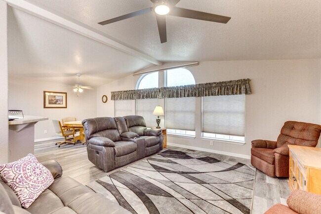 Foto del edificio - 10650 S Avenida Compadres