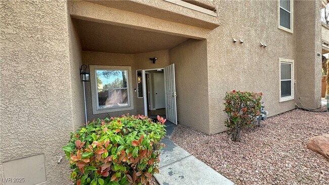 Building Photo - 5125 W Reno Ave