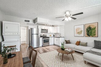 Interior Photo - Summit on Thomas