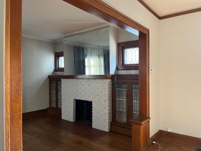 Foto del edificio - Charming 3-Bedroom Home in the Heart of Cl...