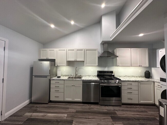 Building Photo - Stunning 1+1 ADU in Agoura Hills