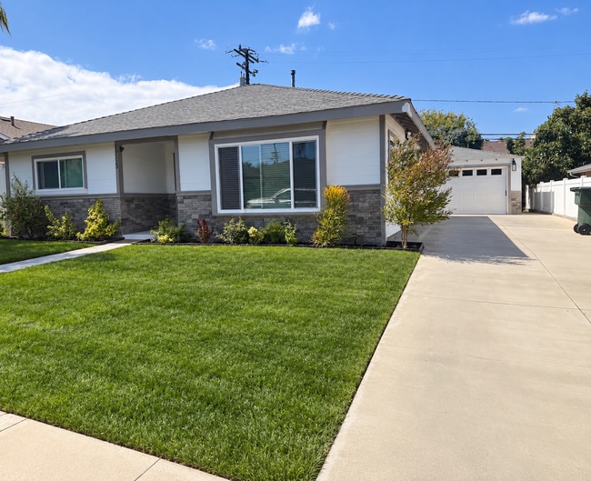 Building Photo - 25223 Weston Rd