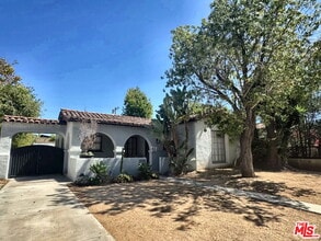 Building Photo - 1530 S Ogden Dr