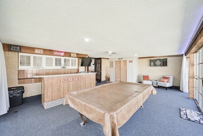 Foto del edificio - 1712 Meadowlane Terrace